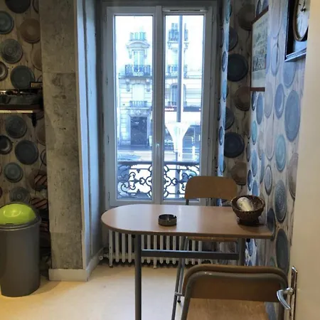 14 * פריז